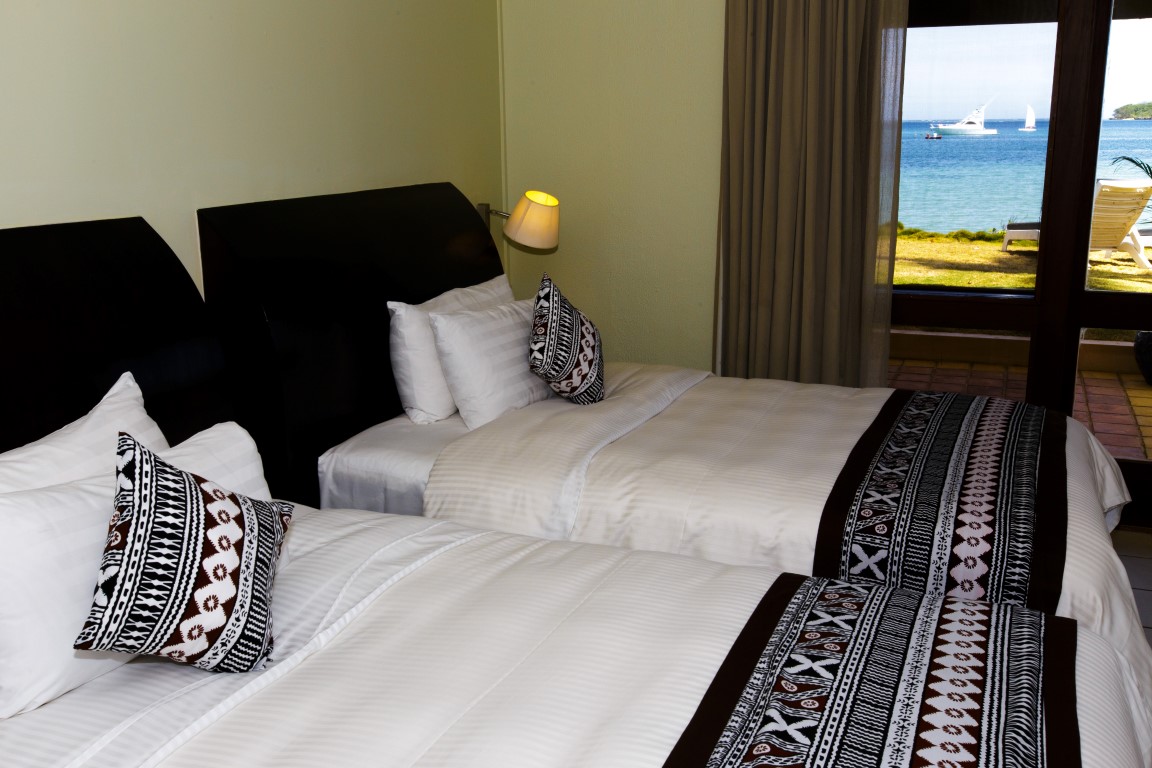 http://thefijivillacompany.com/wp-content/uploads/2014/09/2nd-bedroom-Medium.jpg