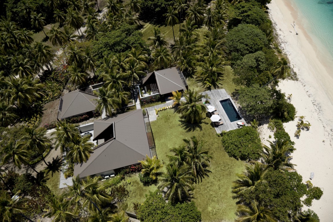 http://thefijivillacompany.com/wp-content/uploads/2014/09/A17-Aerial-Residence-Medium.jpg