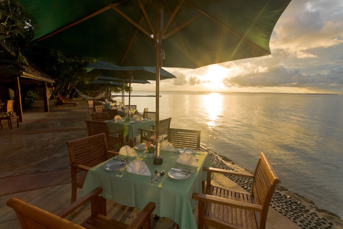 http://thefijivillacompany.com/wp-content/uploads/2014/09/Toberua-Sunset-from-Restaurant-Medium.jpg