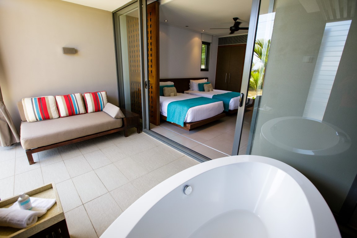 http://thefijivillacompany.com/wp-content/uploads/2014/09/external-bathroom-Medium.jpg