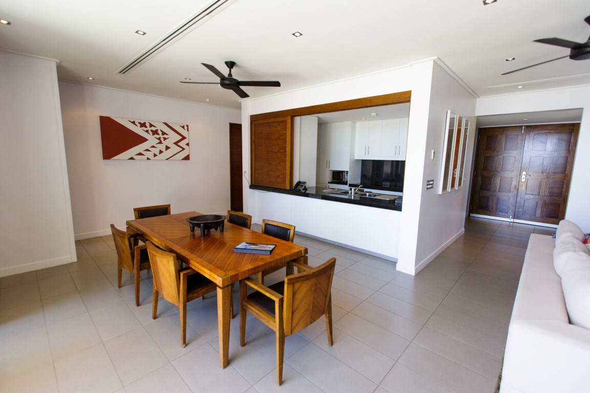 http://thefijivillacompany.com/wp-content/uploads/2014/09/kitchen-and-dining-Medium.jpg