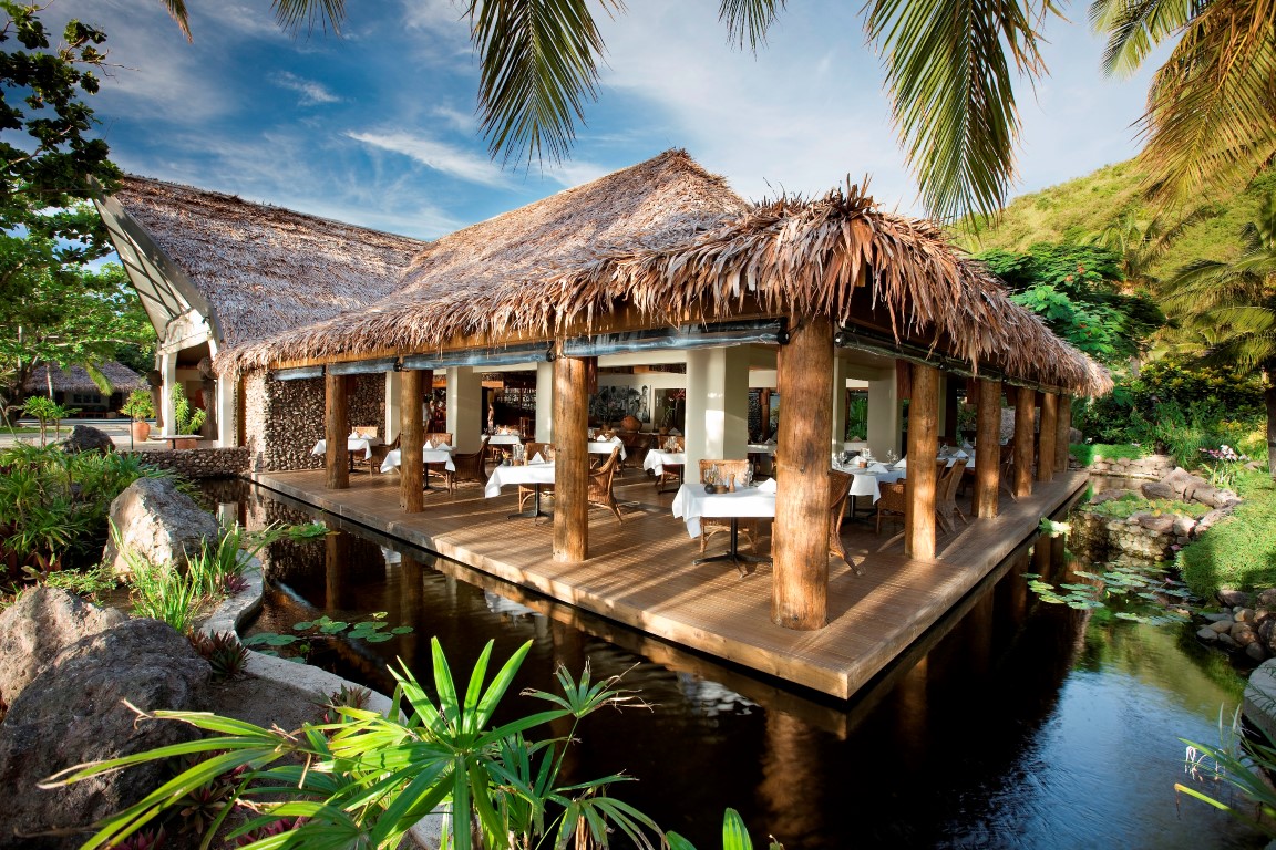 http://thefijivillacompany.com/wp-content/uploads/2014/09/tokoriki-restaurant-hl053-11-Medium.jpg