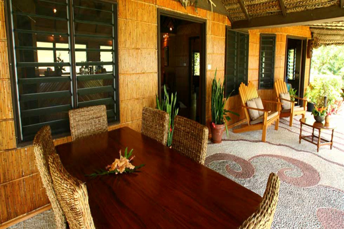 http://thefijivillacompany.com/wp-content/uploads/2014/09/two-bedroom-verandah-Custom.jpg