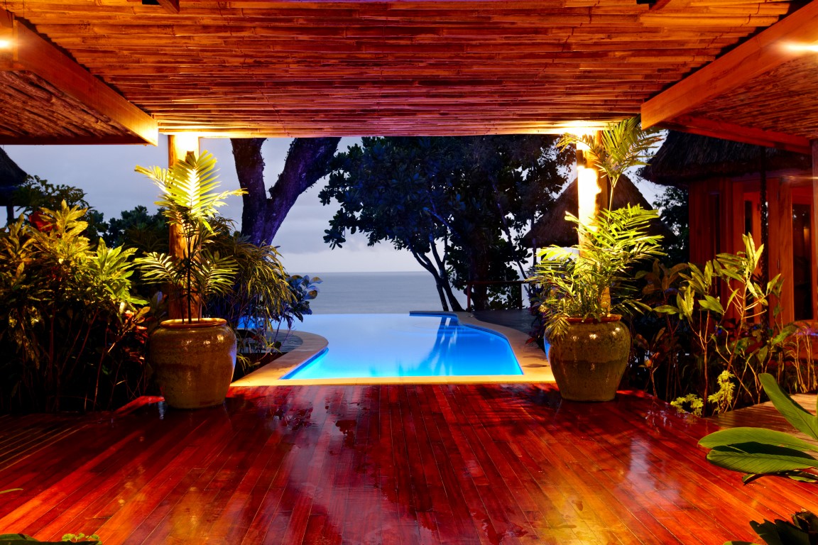 http://thefijivillacompany.com/wp-content/uploads/2014/09/villa-entry-Medium.jpg