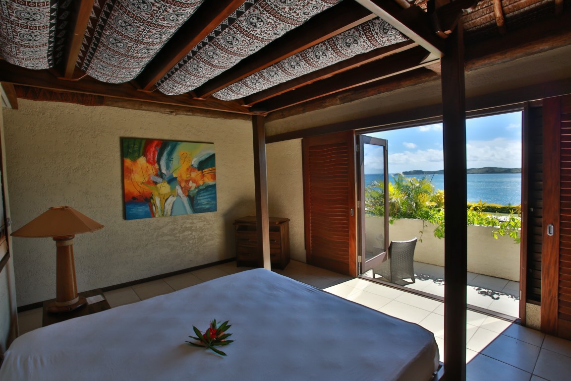 http://thefijivillacompany.com/wp-content/uploads/2014/10/bedroom-Medium.jpg