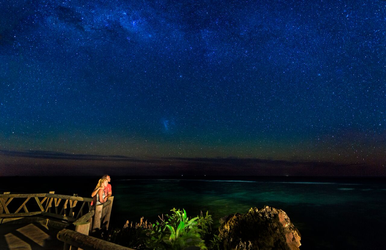 http://thefijivillacompany.com/wp-content/uploads/2015/08/under-the-stars.jpg